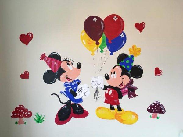 Minnie and Micky mouse wall art mural for a kids bedroom in Gloucester.