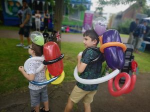 balloon modelling cheltenham jet packs