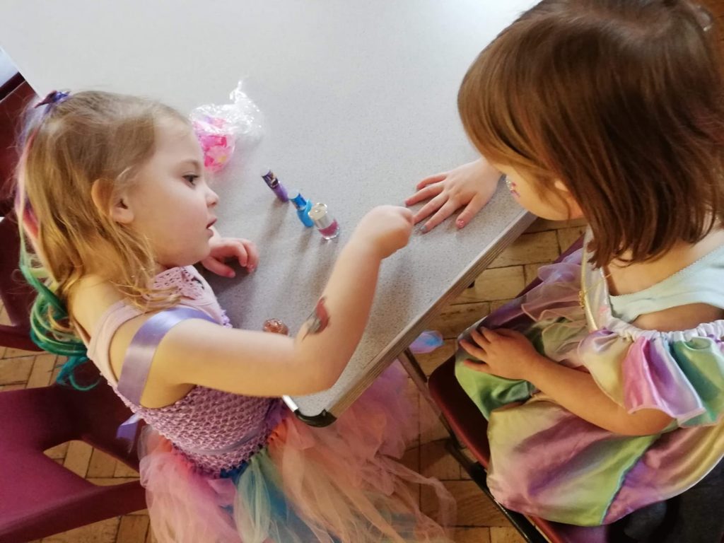 nail varnish party activity table